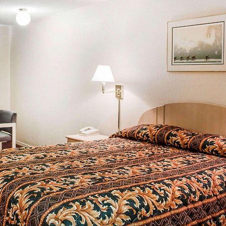 Rodeway Inn Findlay Kültér fotó