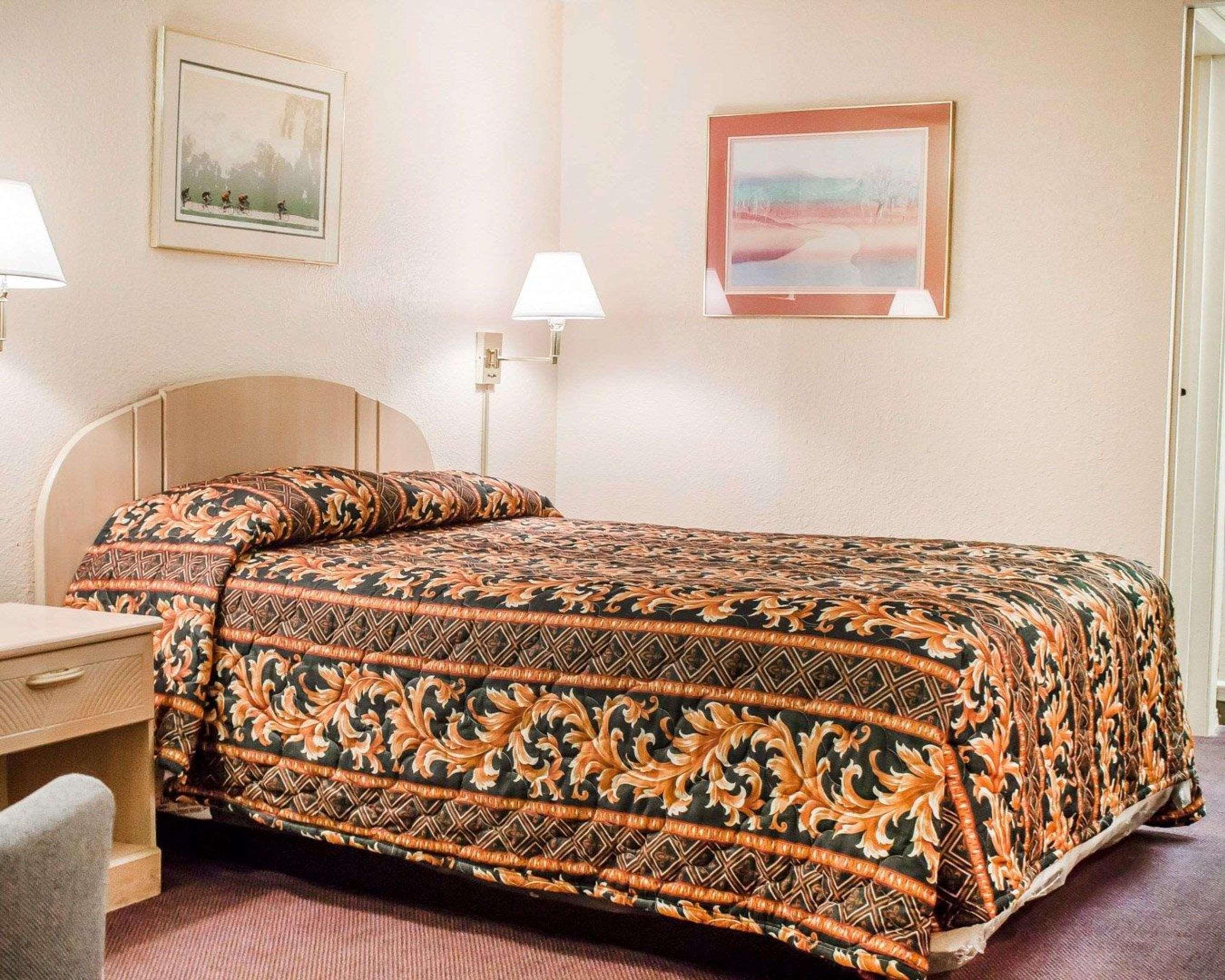 Rodeway Inn Findlay Kültér fotó