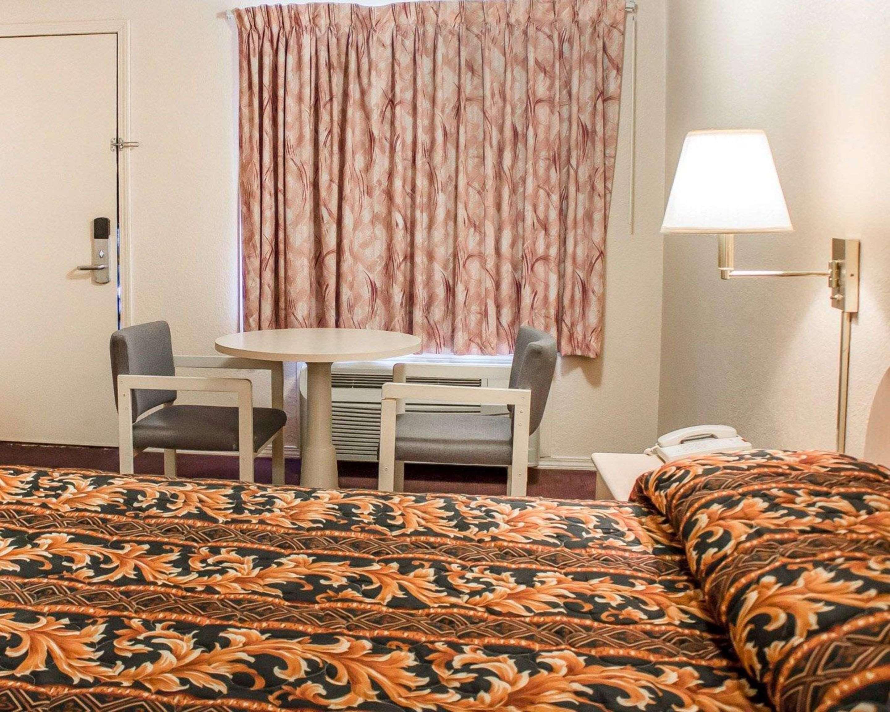 Rodeway Inn Findlay Kültér fotó