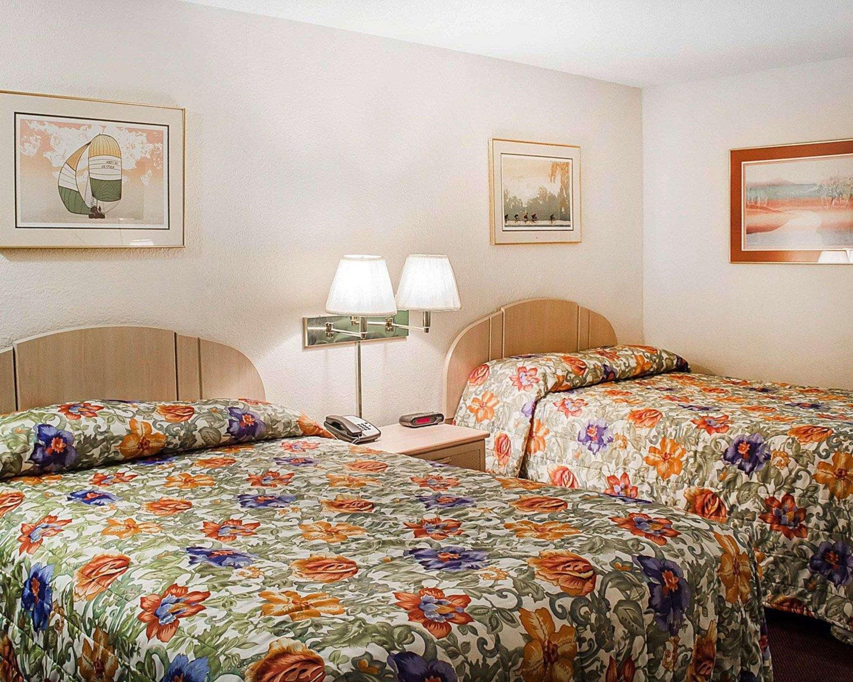 Rodeway Inn Findlay Kültér fotó