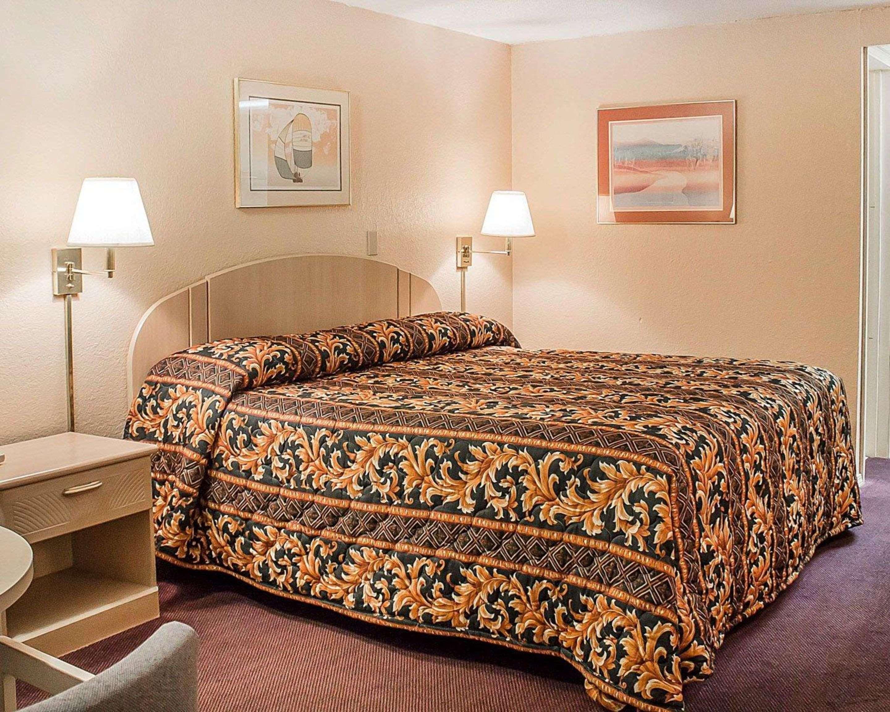 Rodeway Inn Findlay Kültér fotó